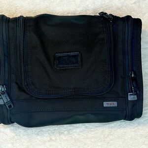 Tumi Toiletry bag. Mint condition!